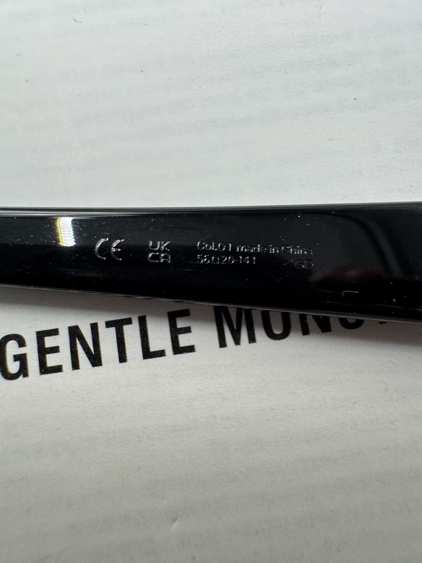 Gentle Monster 型號:sosomo 尺寸:55-20-141 黑色墨鏡