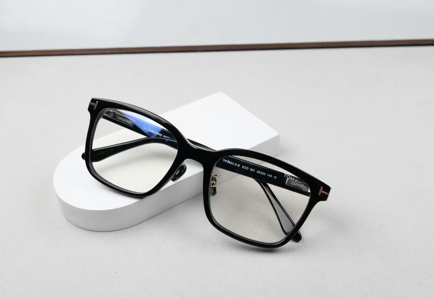 TOM FORD MODEL TF5853-D-B SIZE 55口20-145