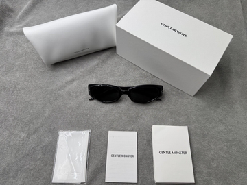 Gentle Monster 型號：devon 尺寸：55-22-146 黑色墨鏡
