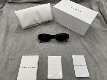 Gentle Monster 型號：vamp 尺寸：53-23-145 黑色墨鏡