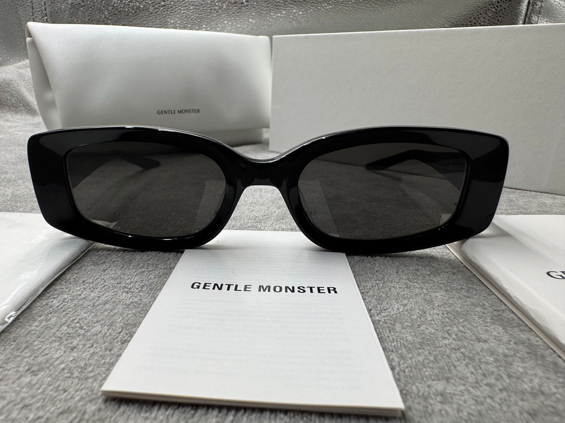 Gentle Monster 型號：Ash 尺寸：52-22-147 黑色墨鏡