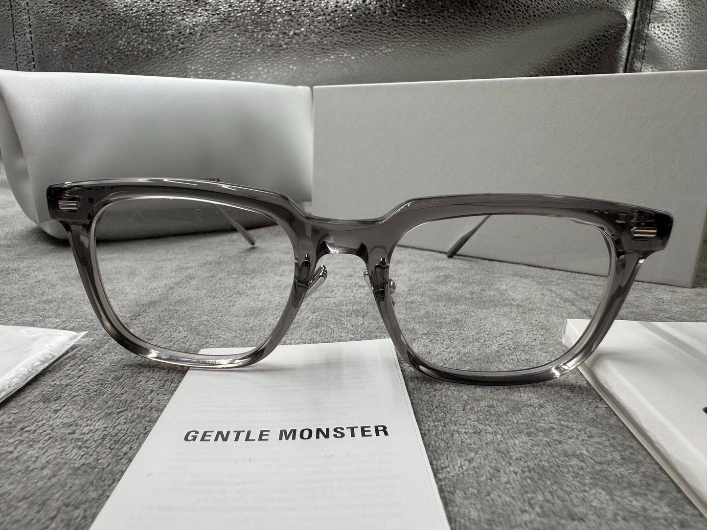 Gentle Monster 型號：Zin-GC7 尺寸：53-21-149 透灰色 光學眼鏡