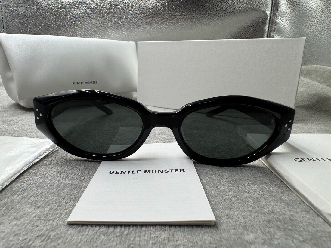 Gentle Monster 型號：dada 尺寸：55-20-144 黑色墨鏡