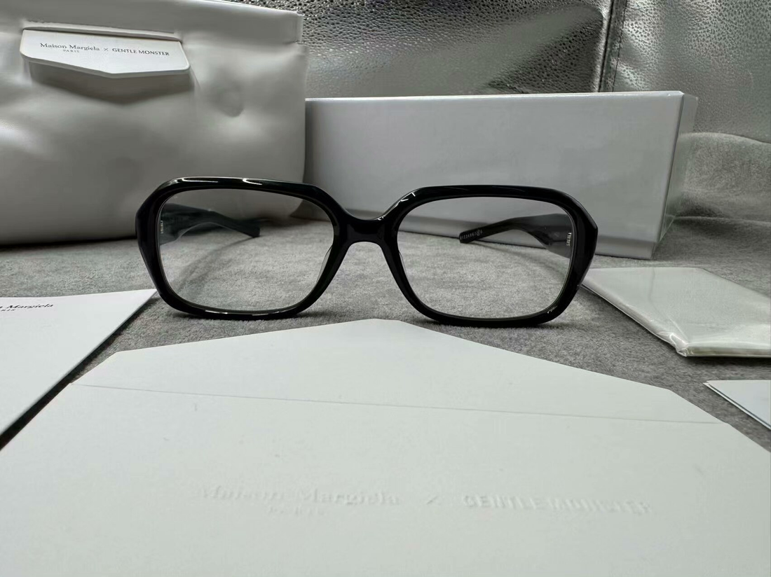 型號：mm212 Gentle Monster 聯名 Maison Margiela 黑色平光鏡