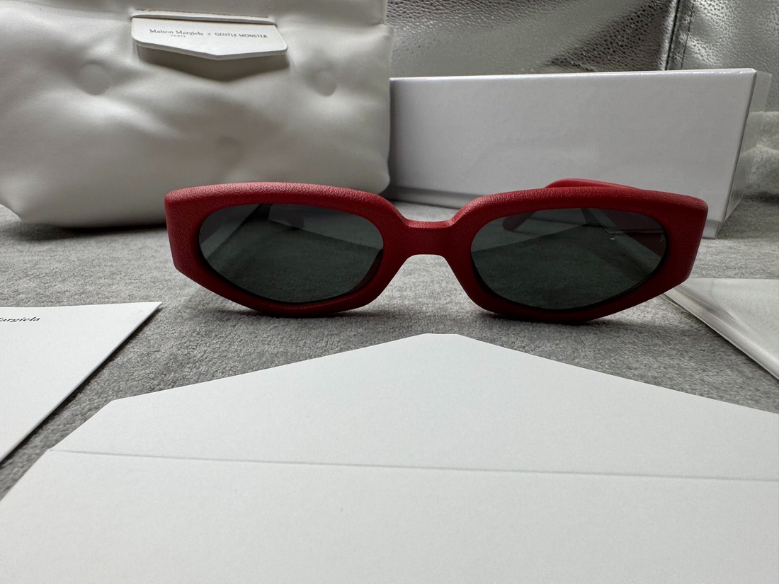 型號：mm205 Gentle Monster 聯名 Maison Margiela 紅色皮質墨鏡