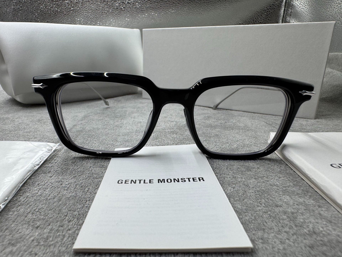 Gentle Monster 型號：ego 尺寸：51-21-147 黑色墨鏡
