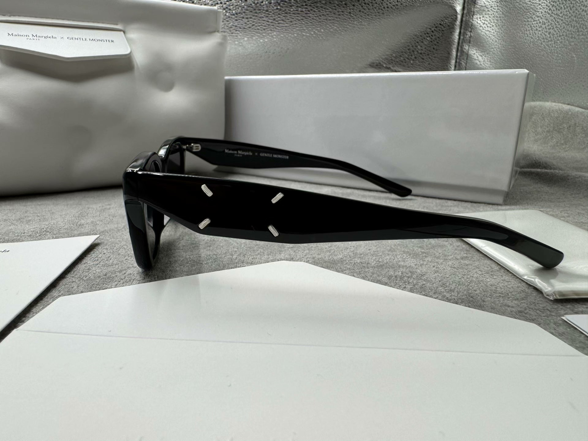 型號：mm208 Gentle Monster 聯名 Maison Margiela 黑色墨鏡