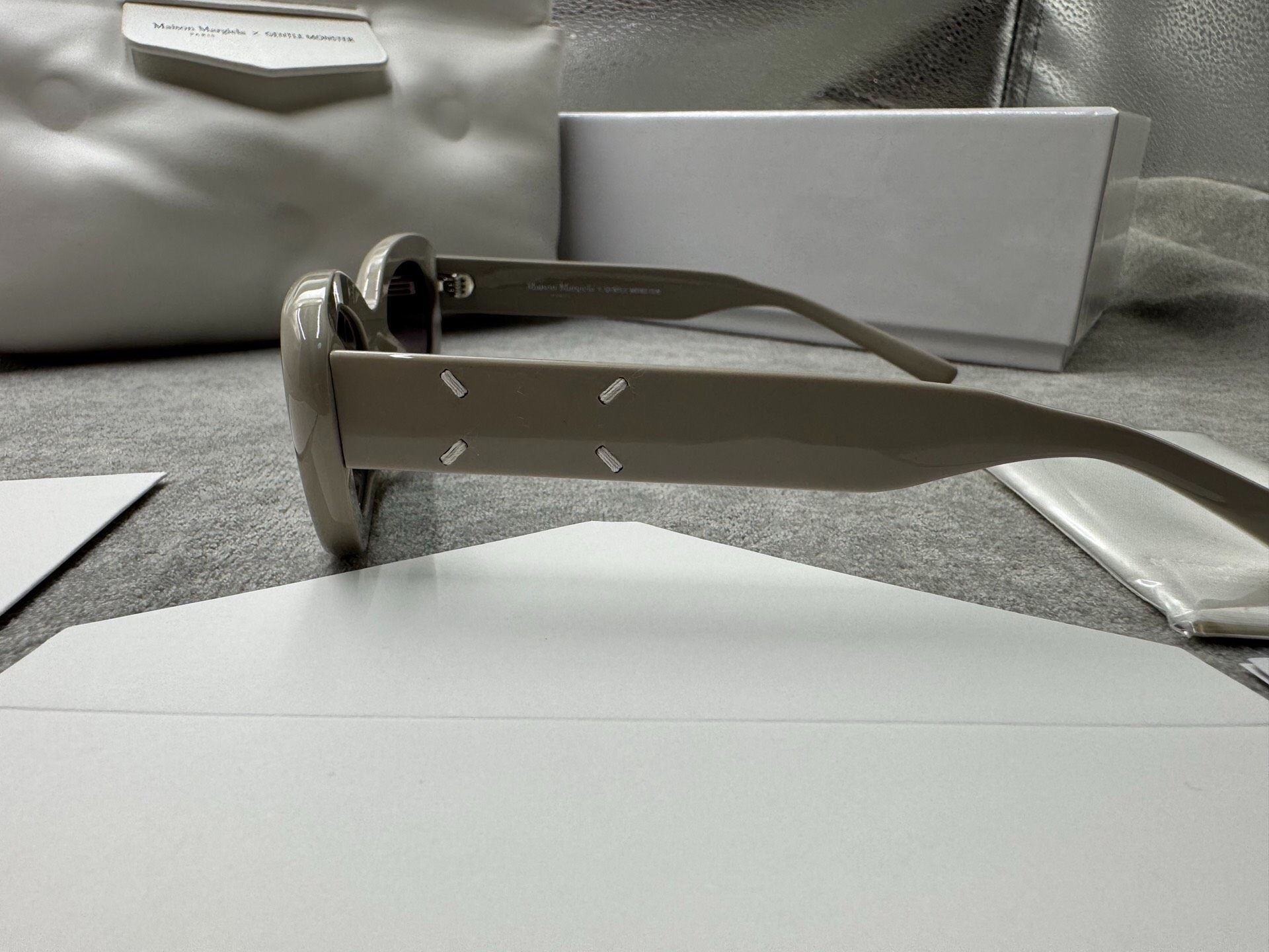 型號：mm004 Gentle Monster 聯名 Maison Margiela 灰色墨鏡