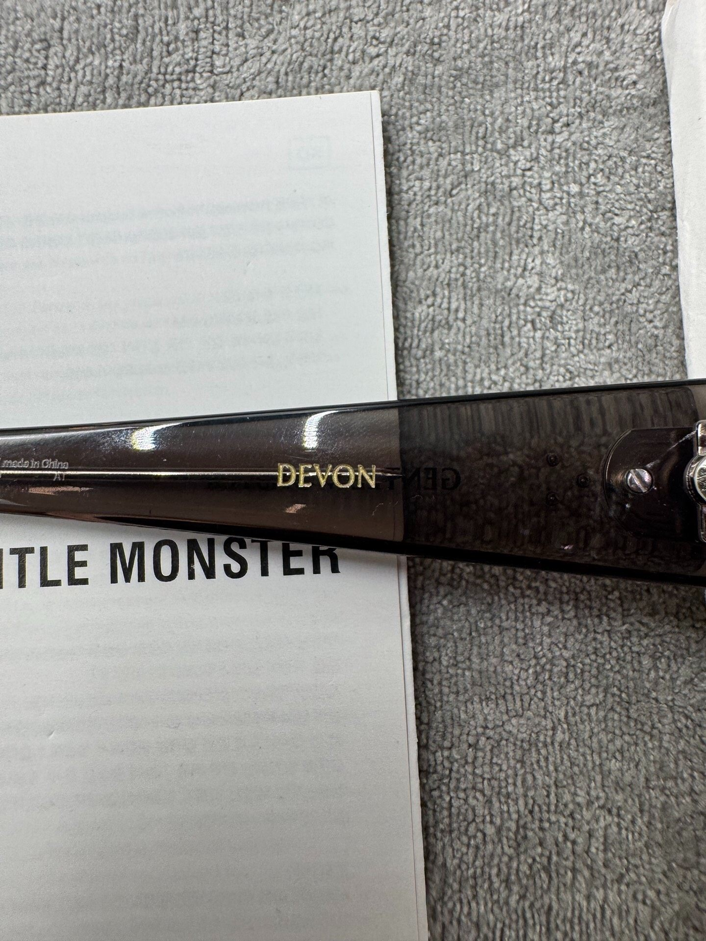 Gentle Monster 型號：devon 尺寸：55-22-146 灰色墨鏡