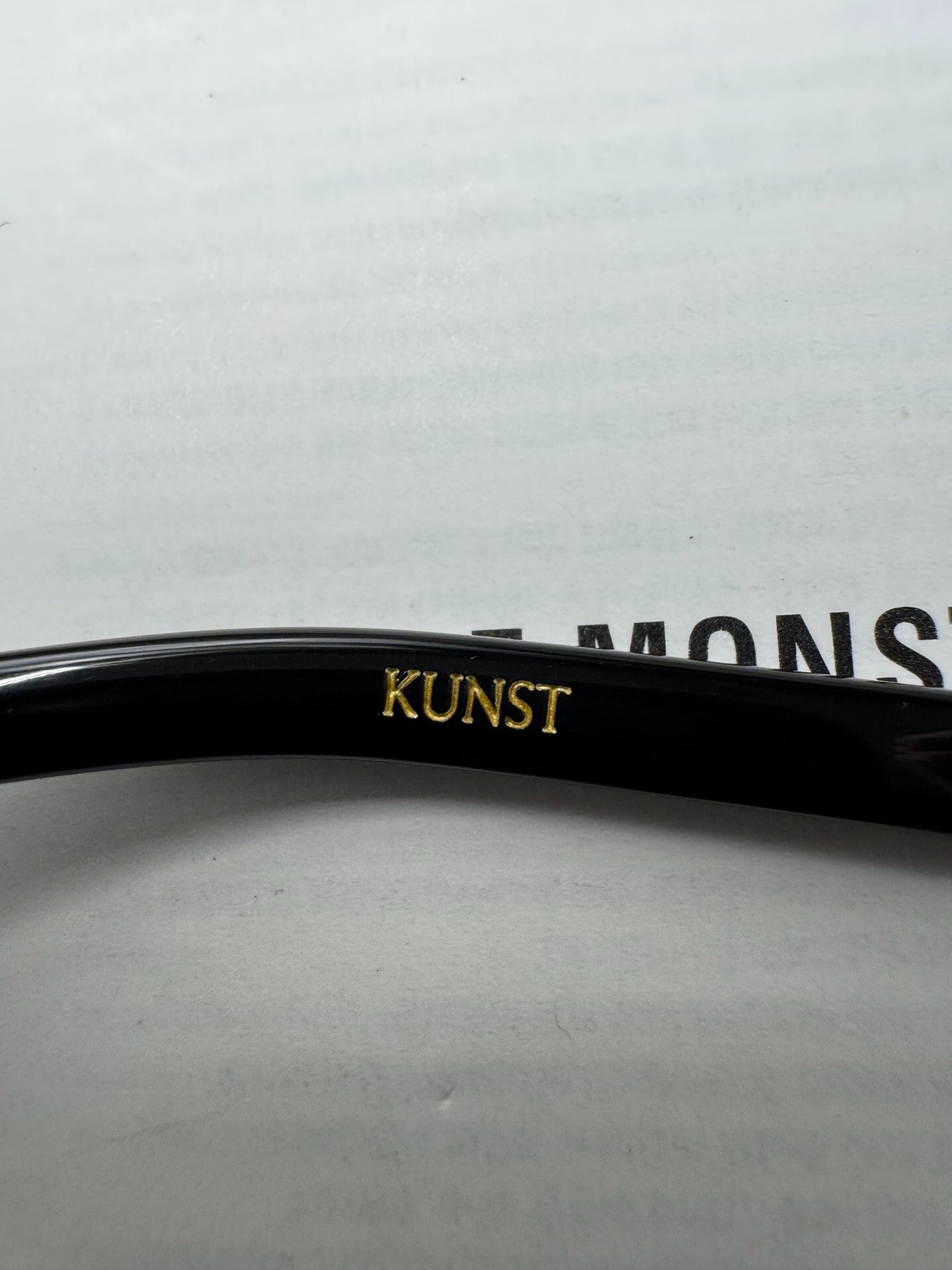 Gentle Monster 型號：kunst 尺寸：53-22-143 金色墨鏡