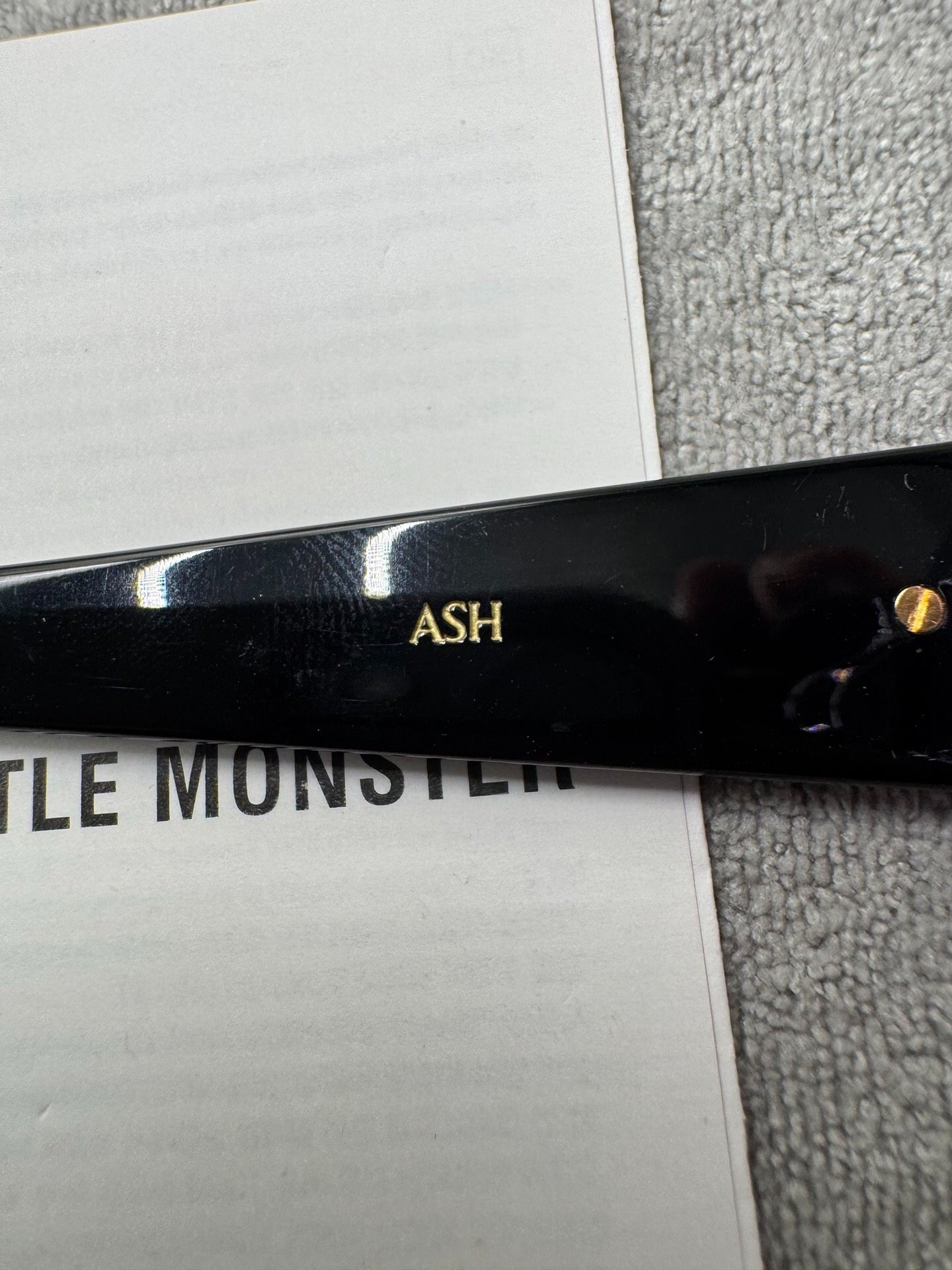 Gentle Monster 型號：Ash 尺寸：52-22-147 黑色墨鏡