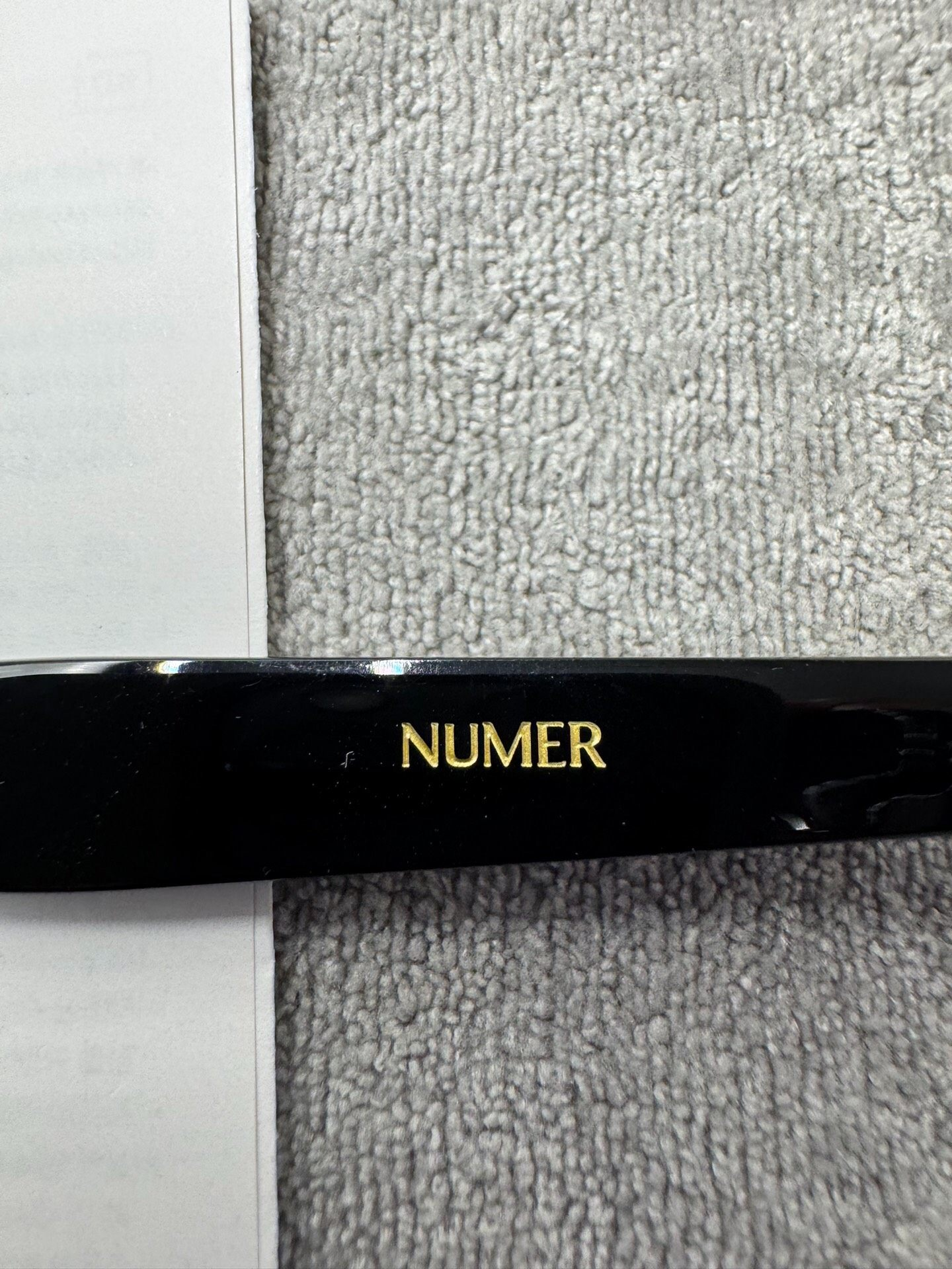 Gentle Monster 型號：numer 尺寸：64-16-146 黑色墨鏡 漸層藍色鏡片