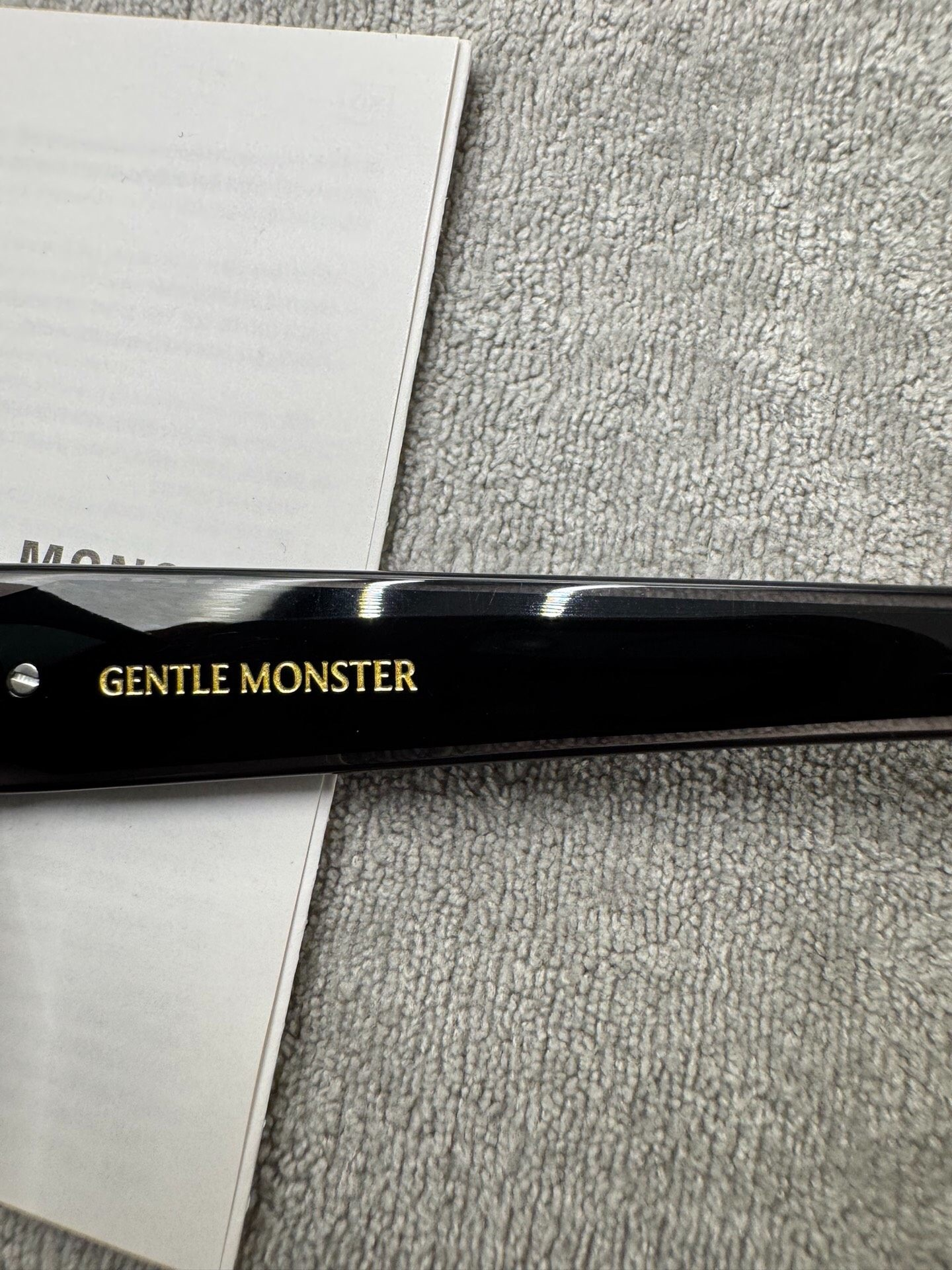 Gentle Monster 型號：dada 尺寸：55-20-144 黑色墨鏡