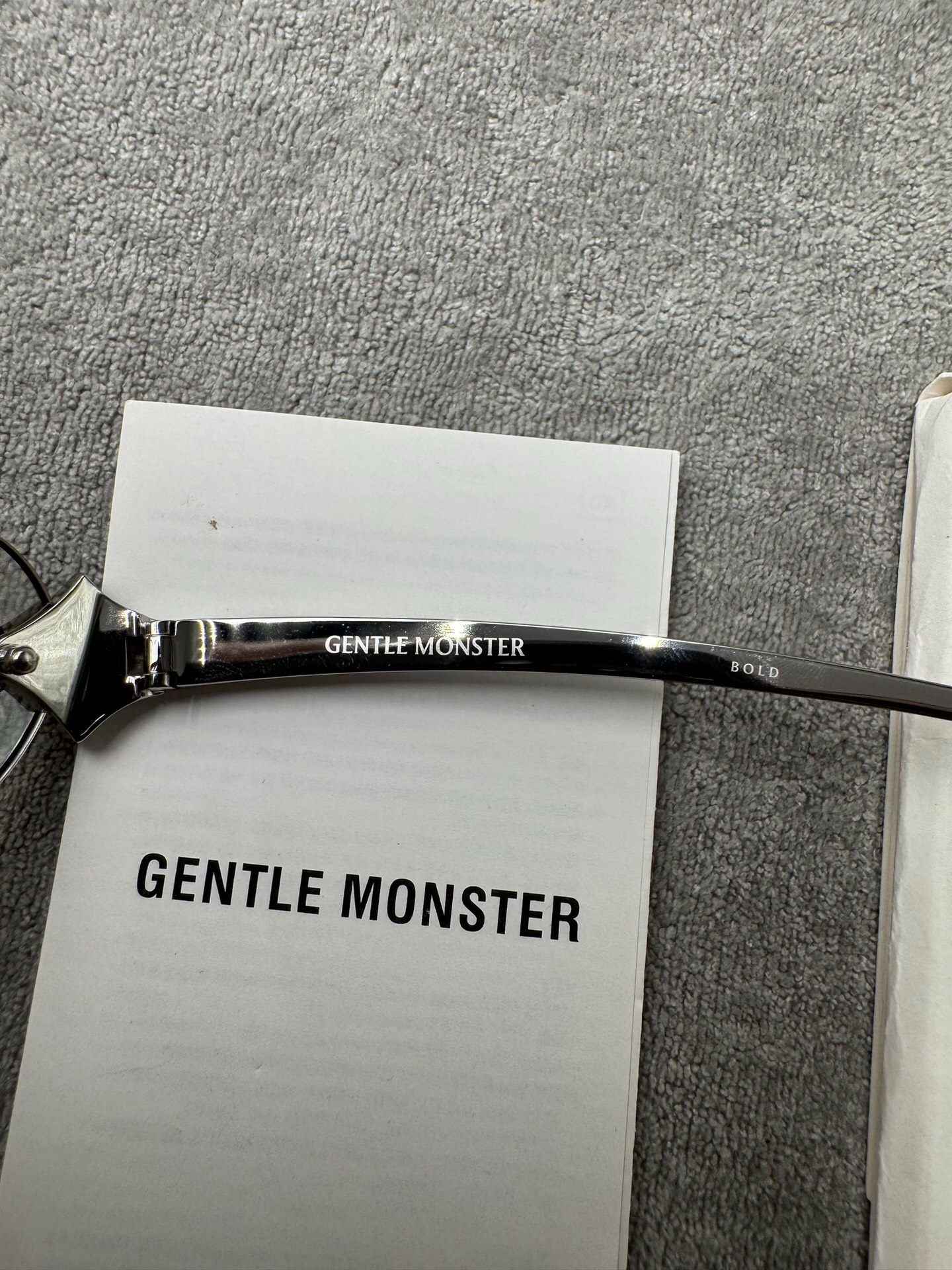 Gentle Monster 型號：Ttl 02 尺寸：66-17-135 太陽眼鏡 灰色鏡片