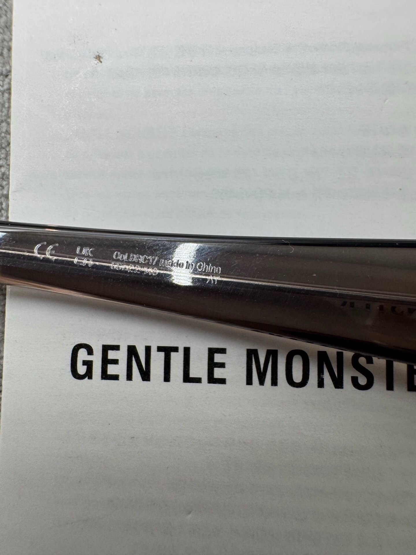 Gentle Monster 型號：devon 尺寸：55-22-146 灰色墨鏡
