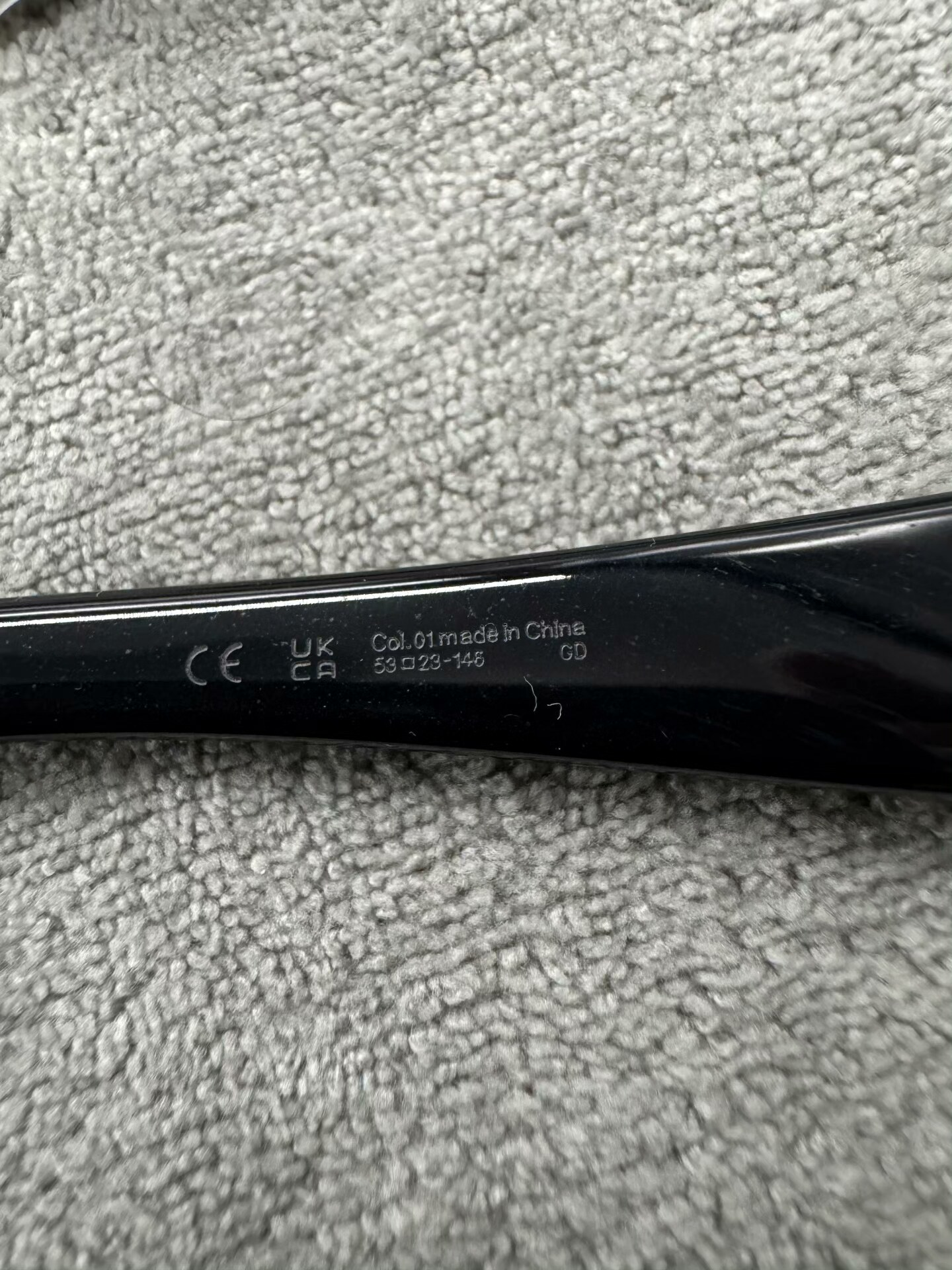 Gentle Monster 型號：vamp 尺寸：53-23-145 黑色墨鏡