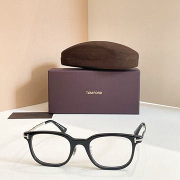 TOM FORD TF6022-D-B SIZE：52口22-145