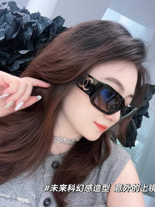 CHANEL  粉CH5526 SIZE：61口20-140 太陽鏡