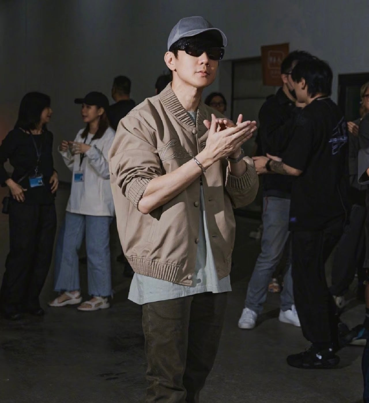 GM PARABOLA 男女款太陽眼鏡 新品 size：52-20-147