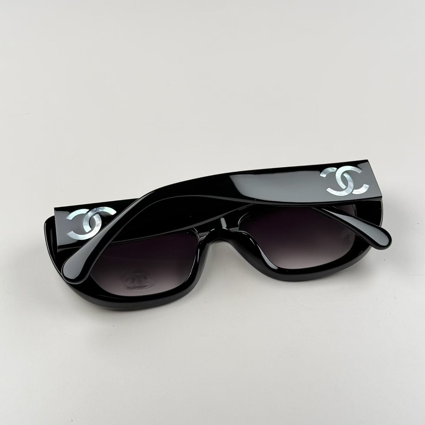 當季新款 CHANEL 漸進色鏡片A71766墨鏡 尺寸54-17