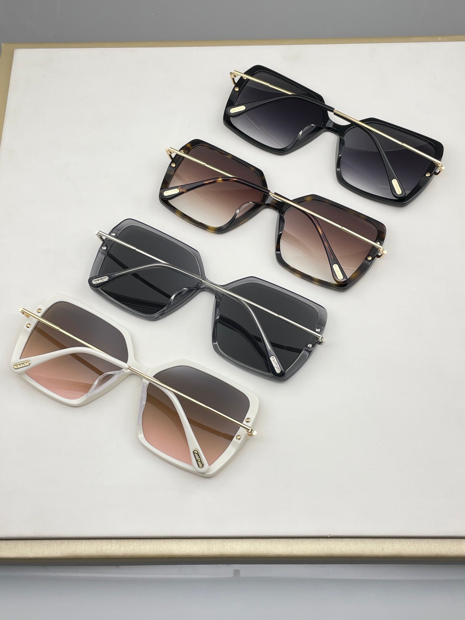 TOM FORD TF 1039太陽眼鏡,尺寸59-15-140