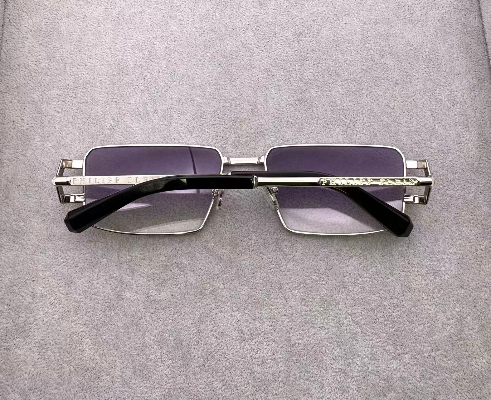 Philipp Plei 男女款太陽 方格墨鏡 size：58-18-145