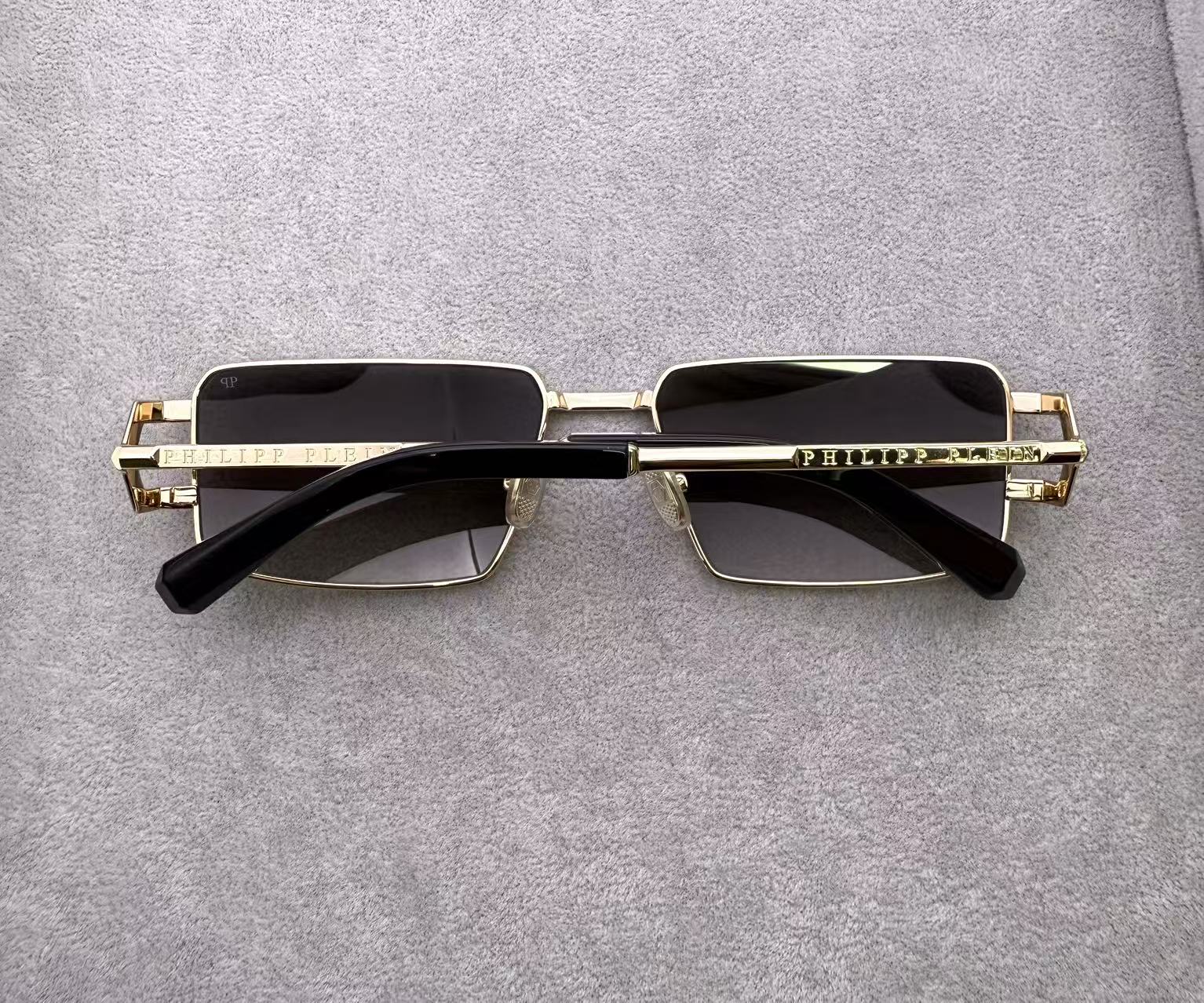 Philipp Plein size：58-18-145