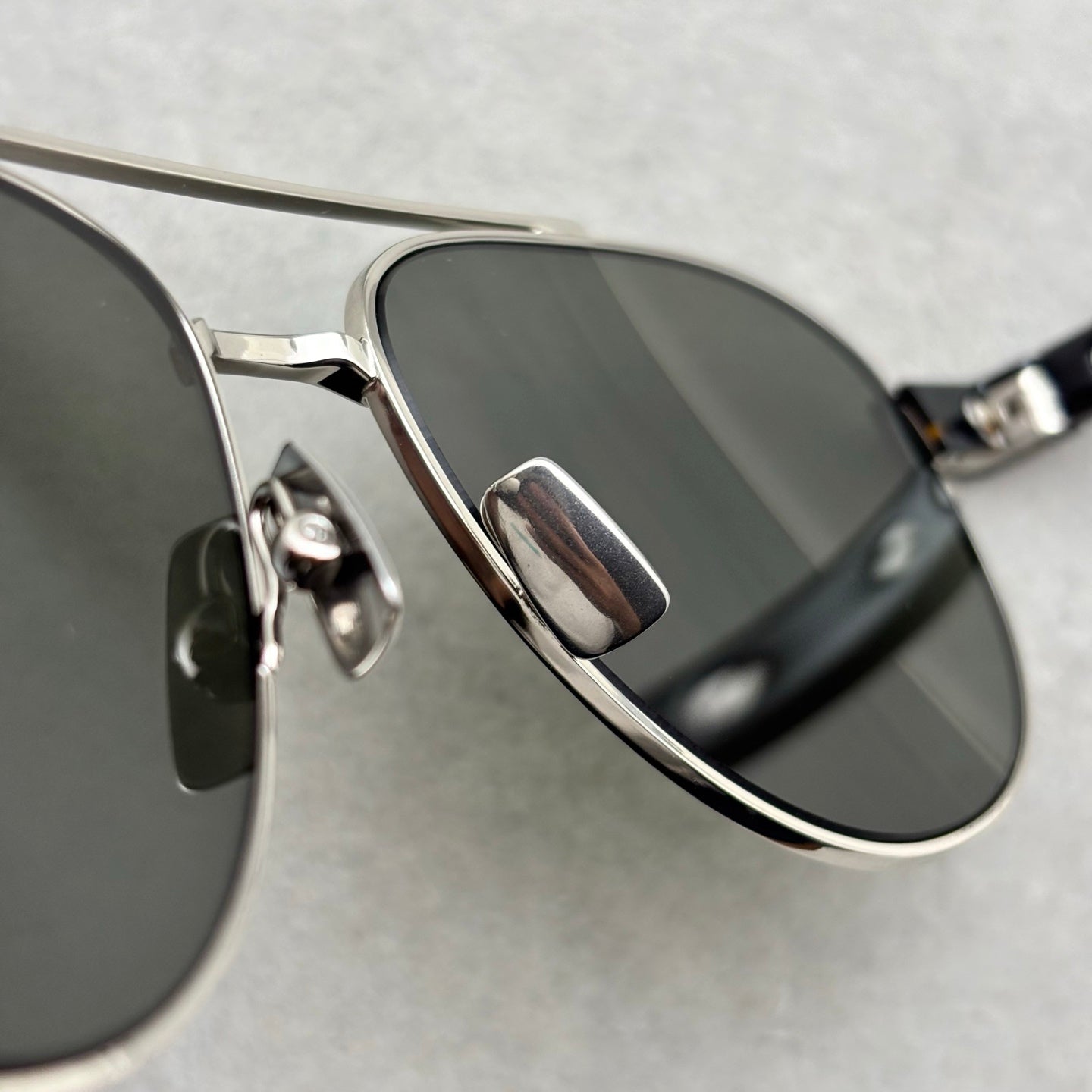 2025當季新品！正品 SAINT LAURENT 男女款太陽眼鏡 size：54-15-145