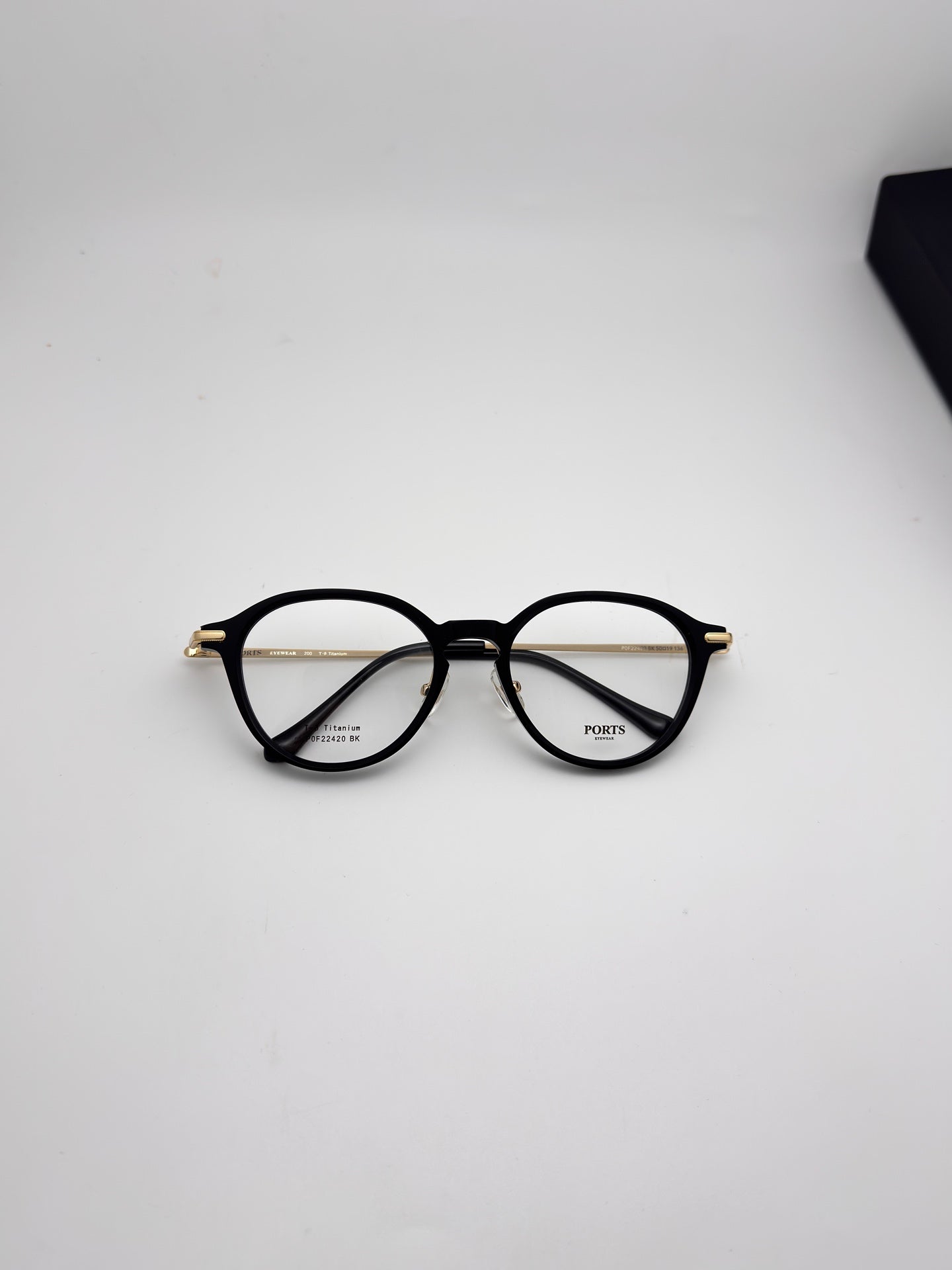 新款PORTS 眼鏡 POF22420 鈦金屬材質， 尺寸50-19-136，