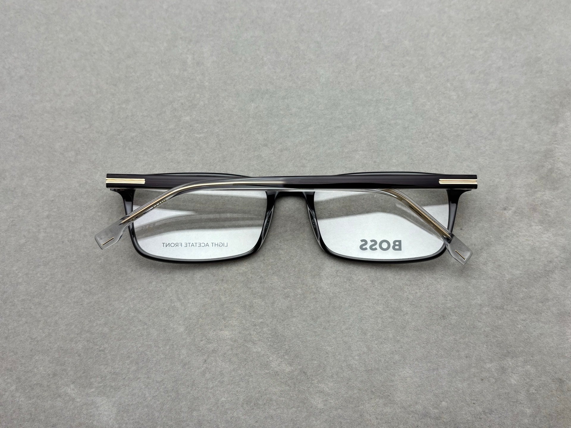 HUGO BOSS 男女眼鏡 size：55-18-145總寬140框高38