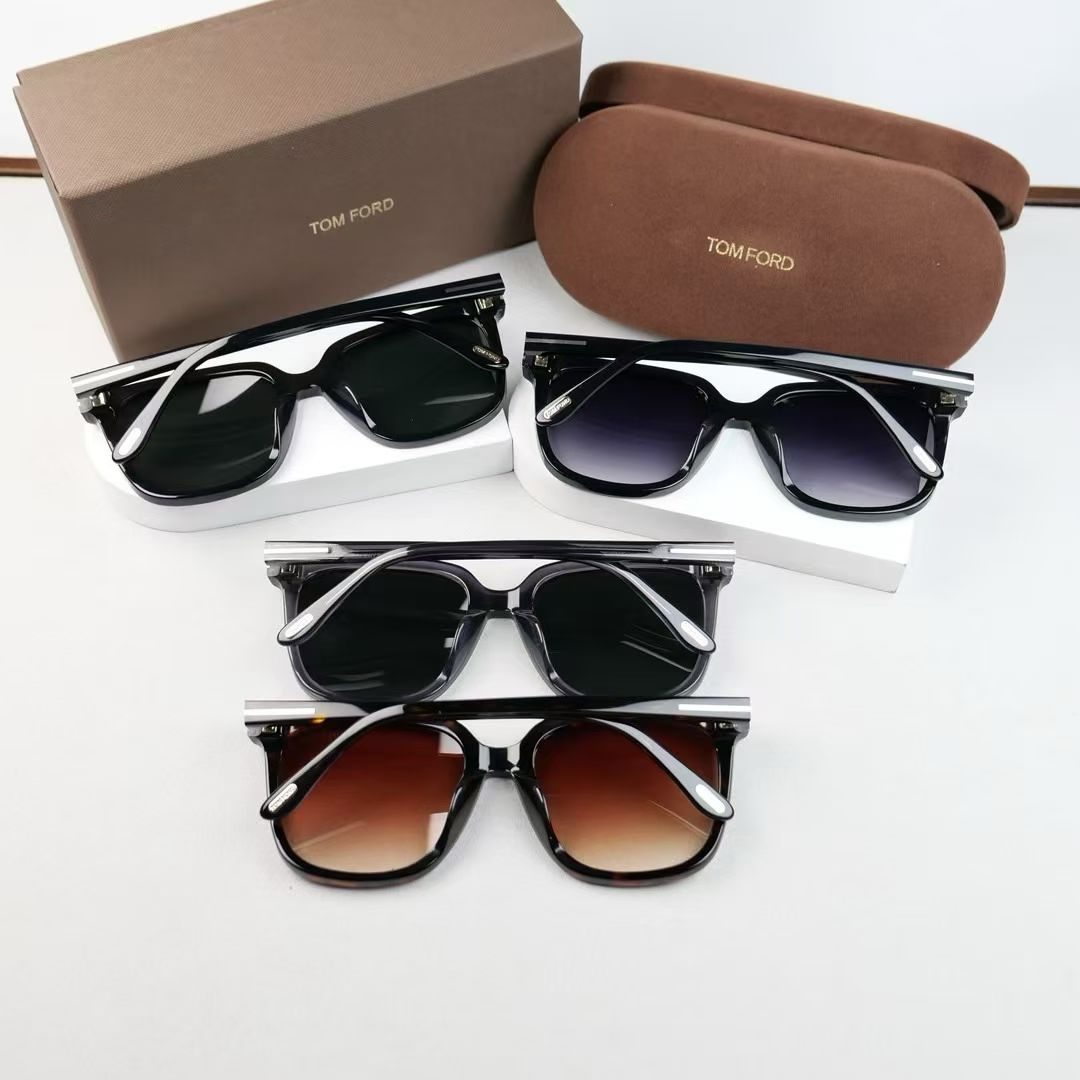 TOM FORD  TF958-D SIZE 55口19-140