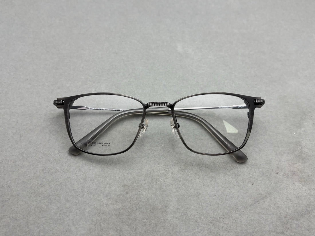日本 999.9 男女眼鏡 純鈦 size：48-21-142總寬143框高42