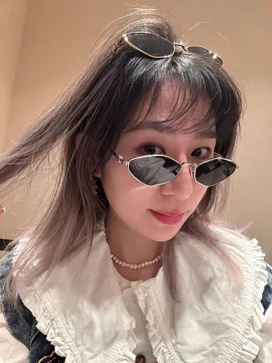 MIUMIU SMU56Z 尺寸 56口17-145