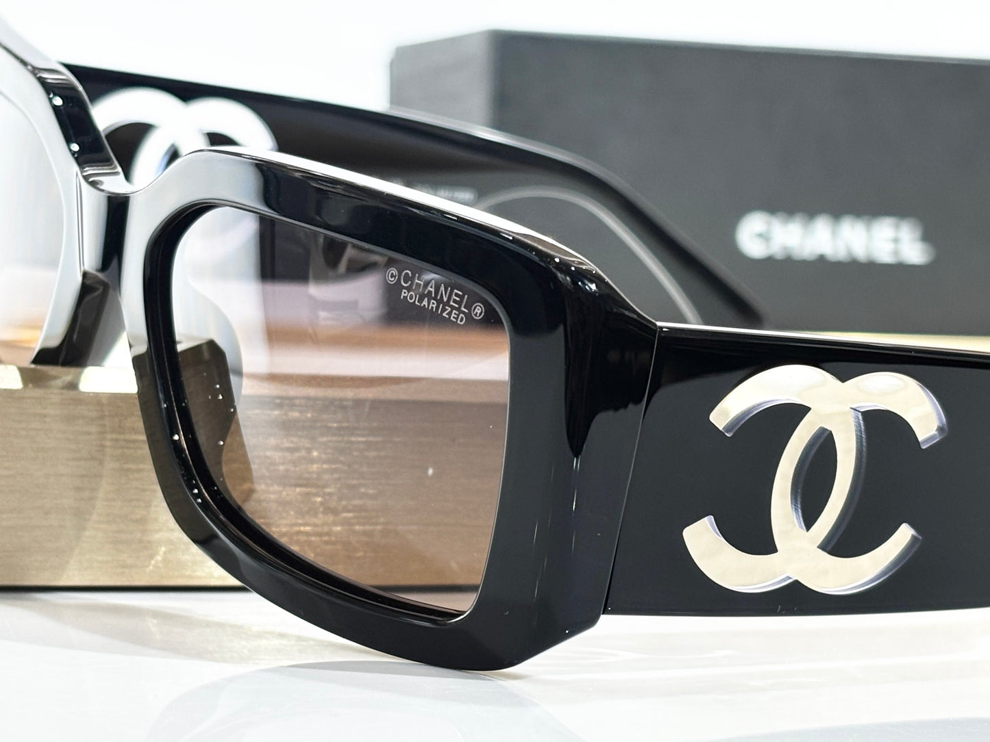 CHANEL  黑 CH5526 SIZE：61口20-140 太陽鏡