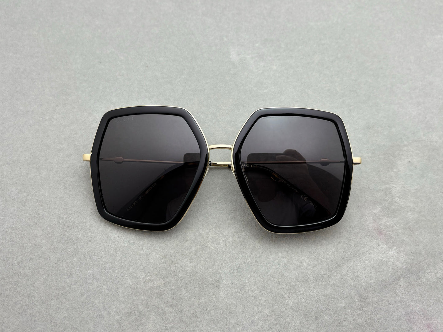GUCCI GG0106S 女款太陽眼鏡 size：56-19-140