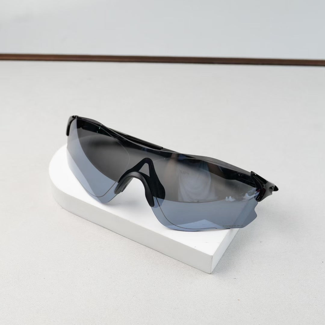 奧克利 運動風太陽眼鏡型號 OO9