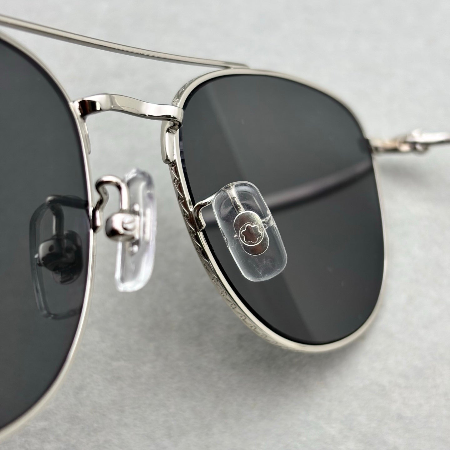 MONT BLANC 龍 男女款太陽眼鏡 size：55-20-145