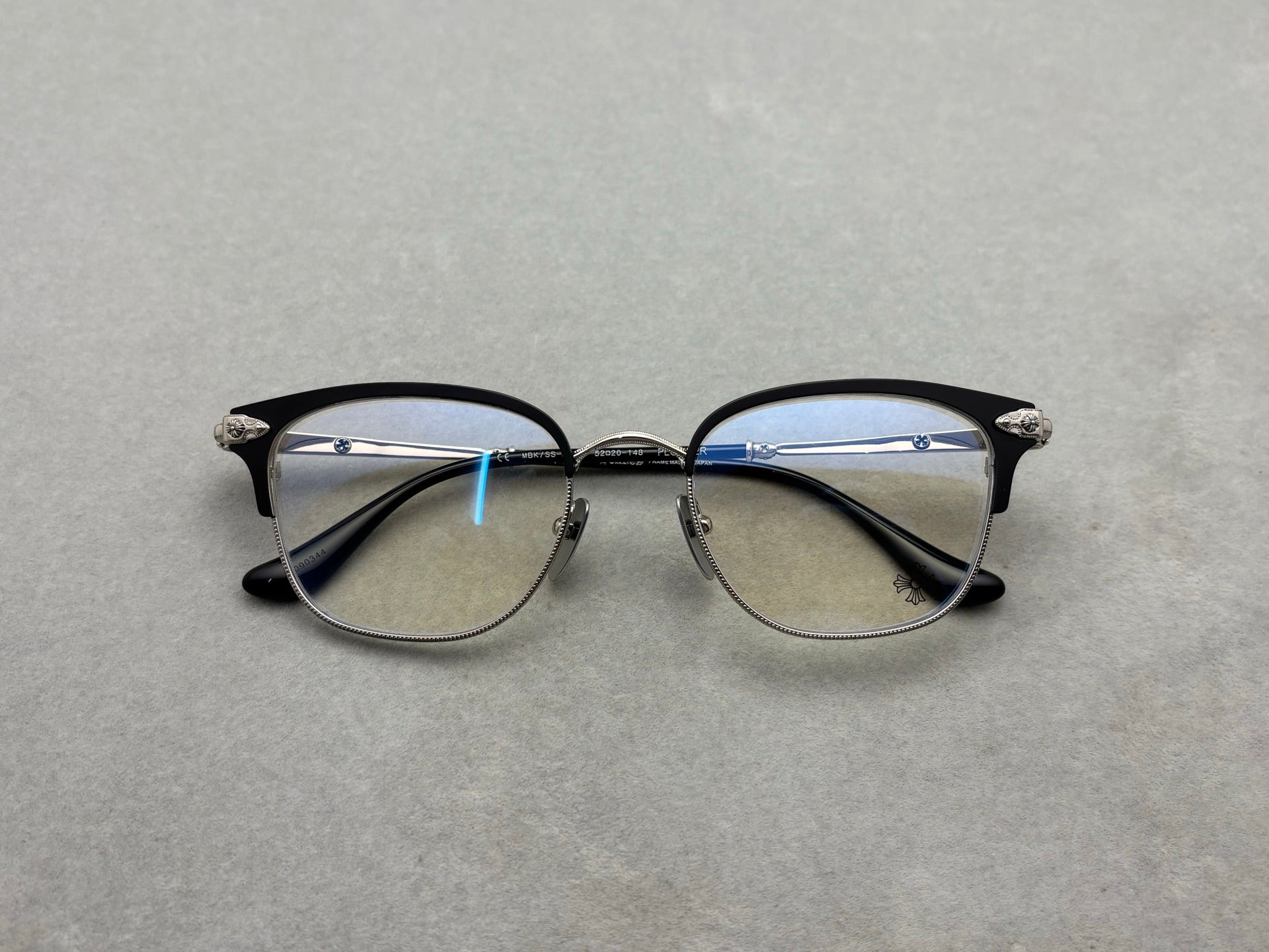 克羅心 男女眼鏡PLONKER 純鈦 925銀配件size：52-20-145總寬143框高44