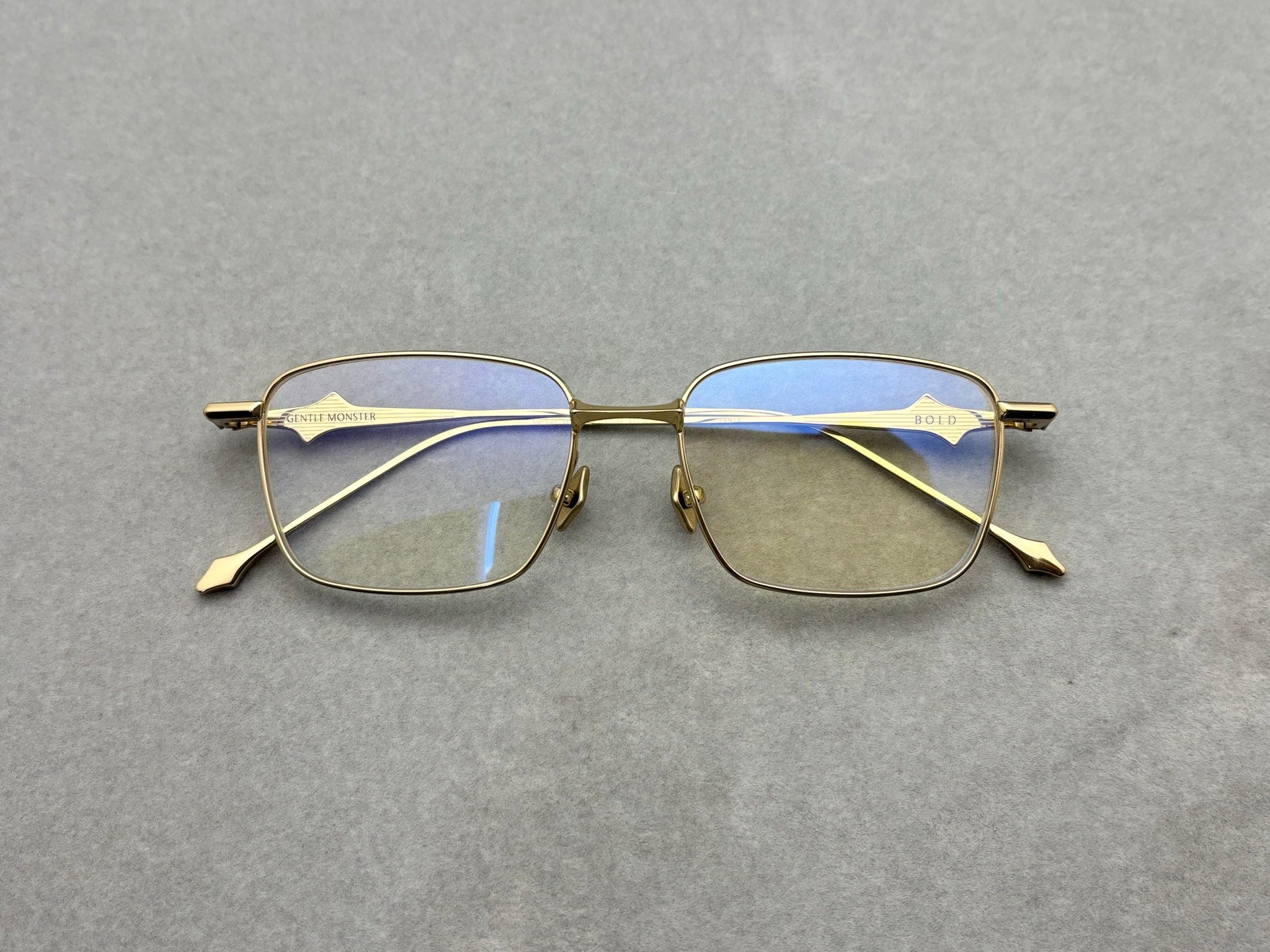 2025秋冬新品！頂級版本！ GM VANTA型號 男女眼鏡框 純鈦超輕量 完美品質 提供數據可配鏡片 size：54-18-155總寬145框高41