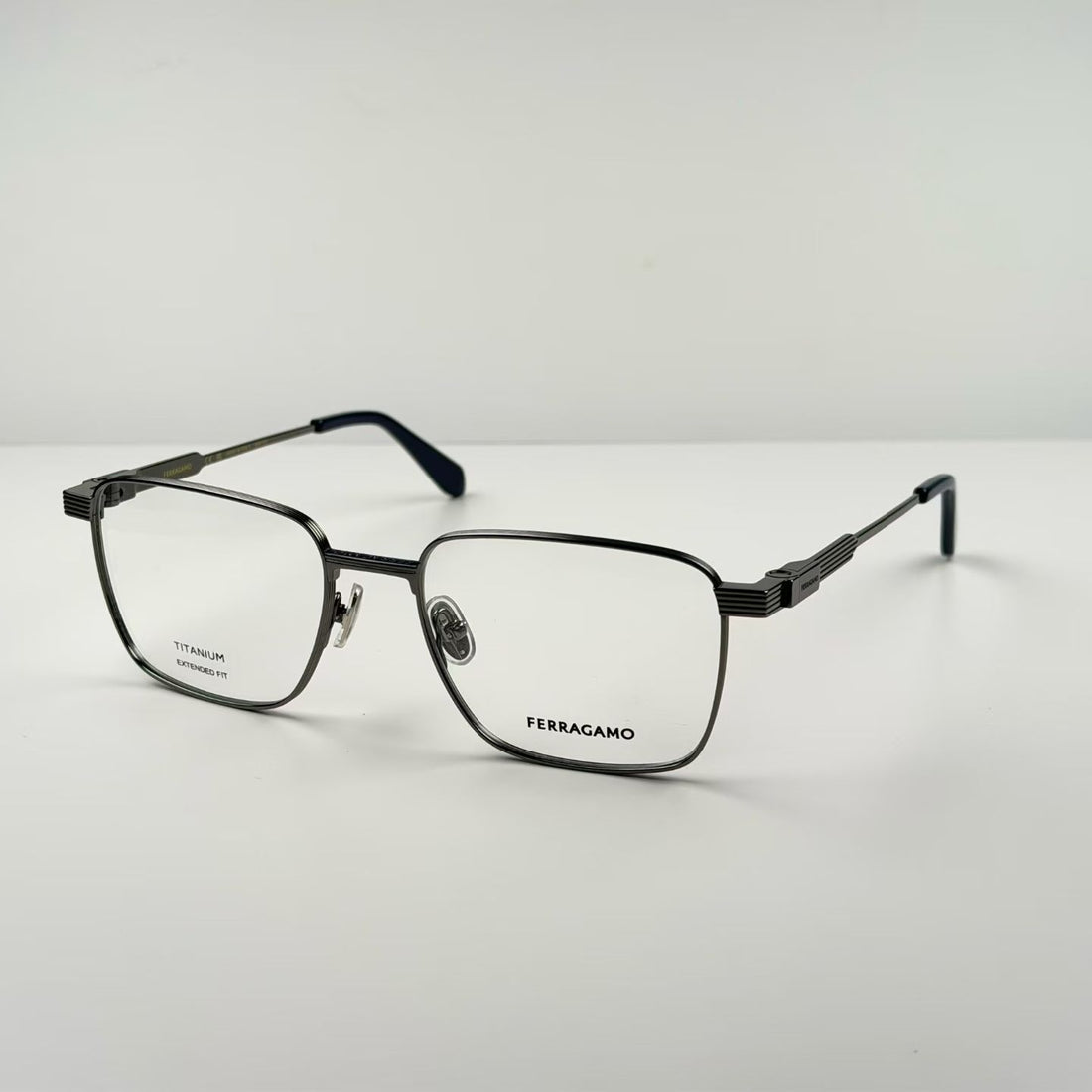 FERRAGAMO  SF2601   尺寸56-19-145
