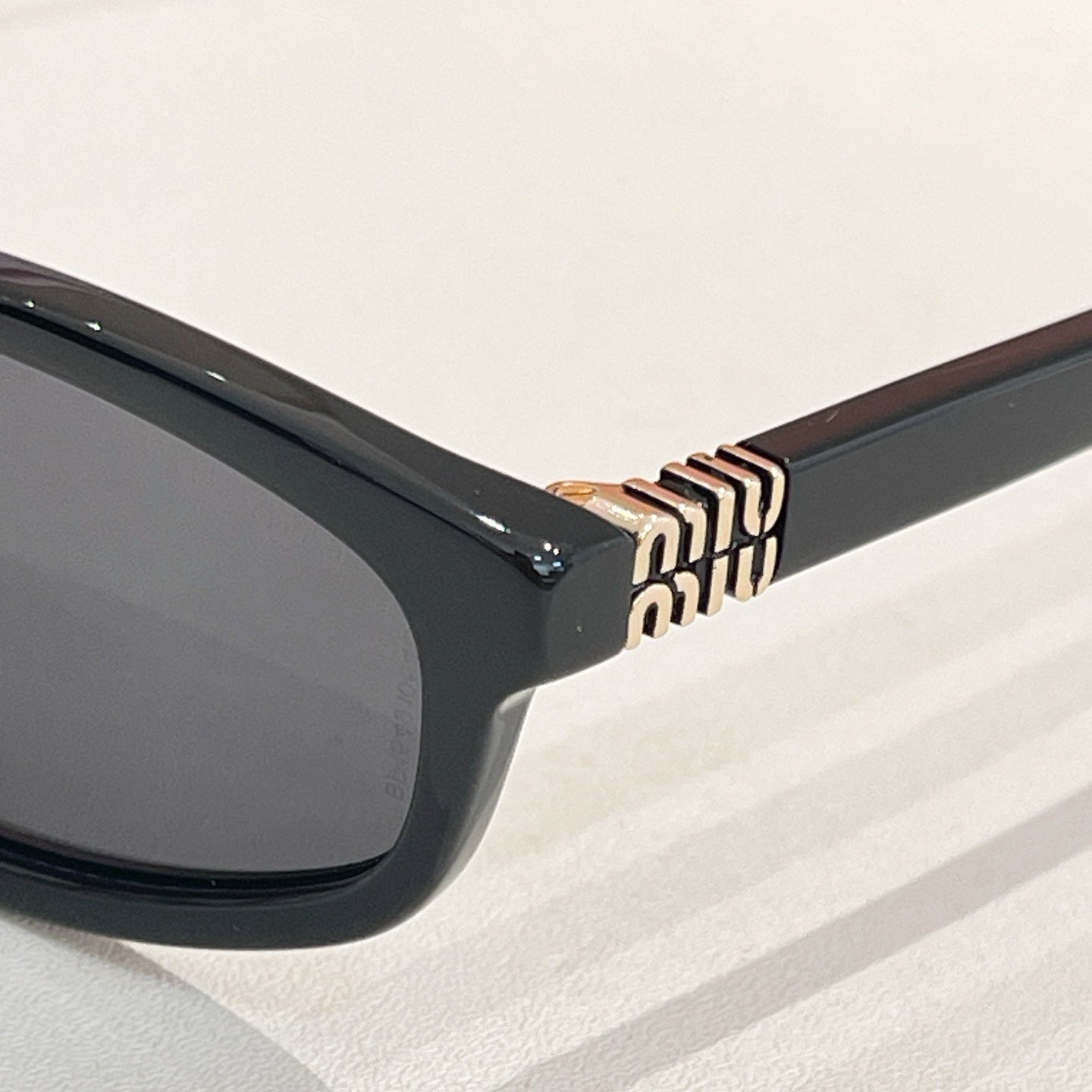 MIUMIU SMU A06 尺寸 54口17-140