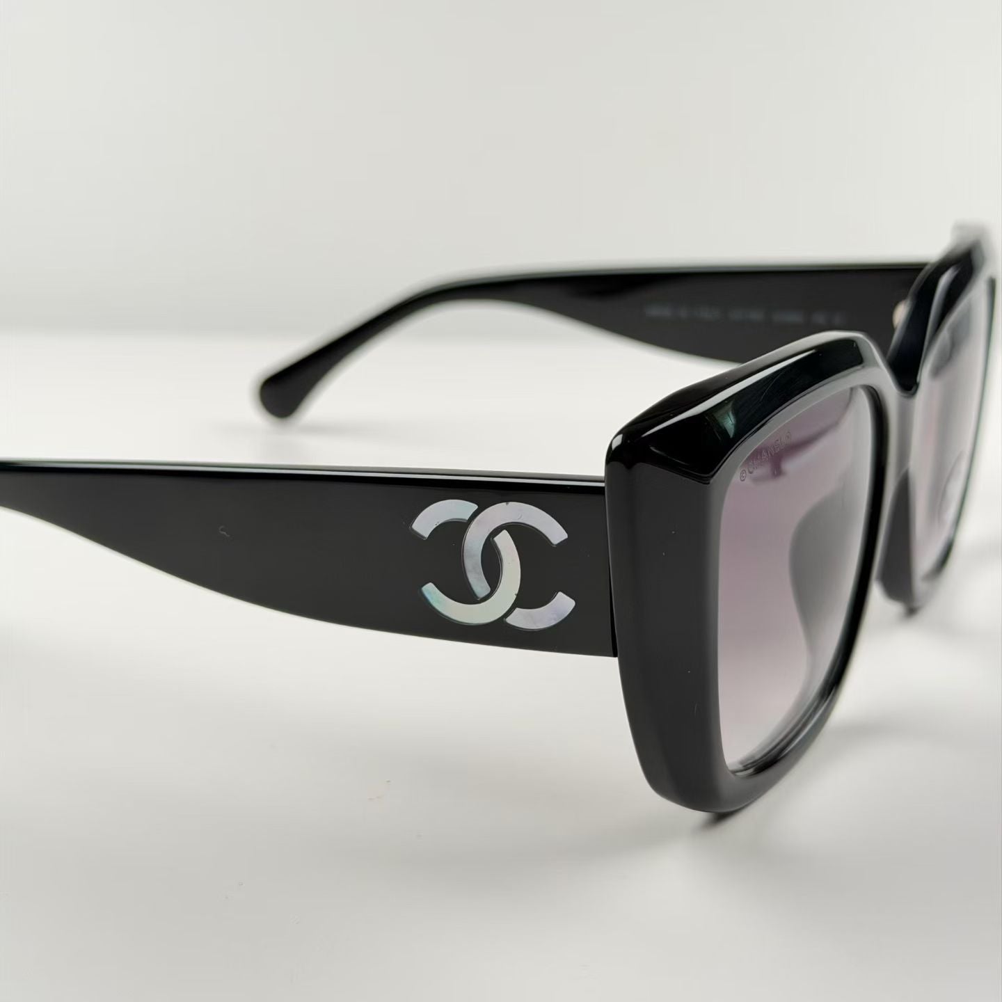 當季新款 CHANEL 漸進色鏡片A71767墨鏡 尺寸53-17