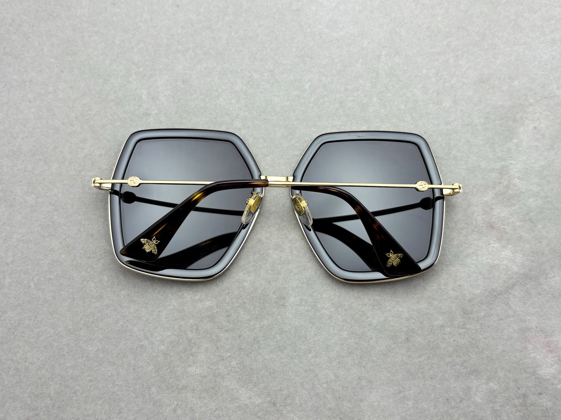 GUCCI GG0106S 女款太陽眼鏡 size：56-19-140