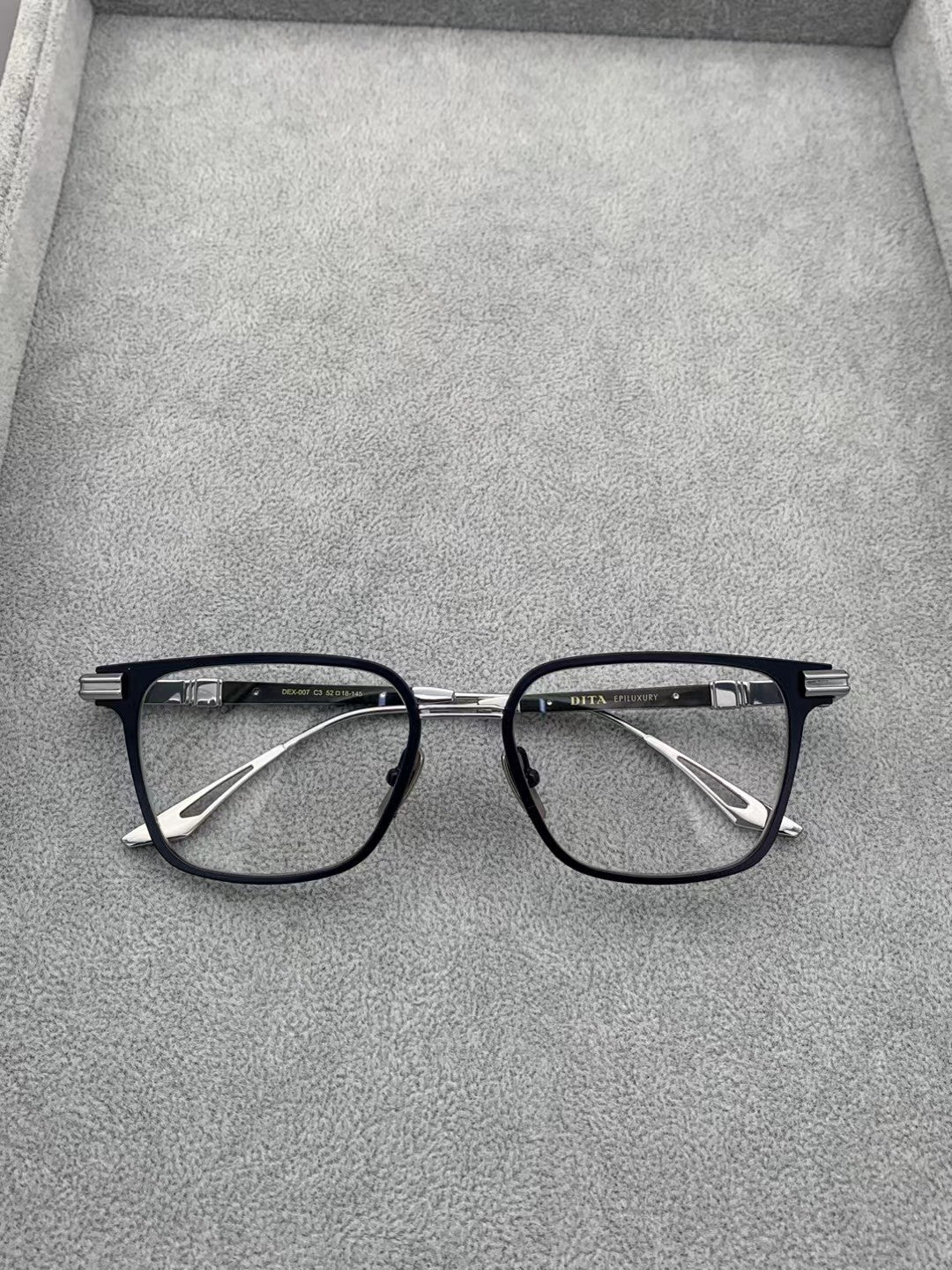 DITA，純鈦