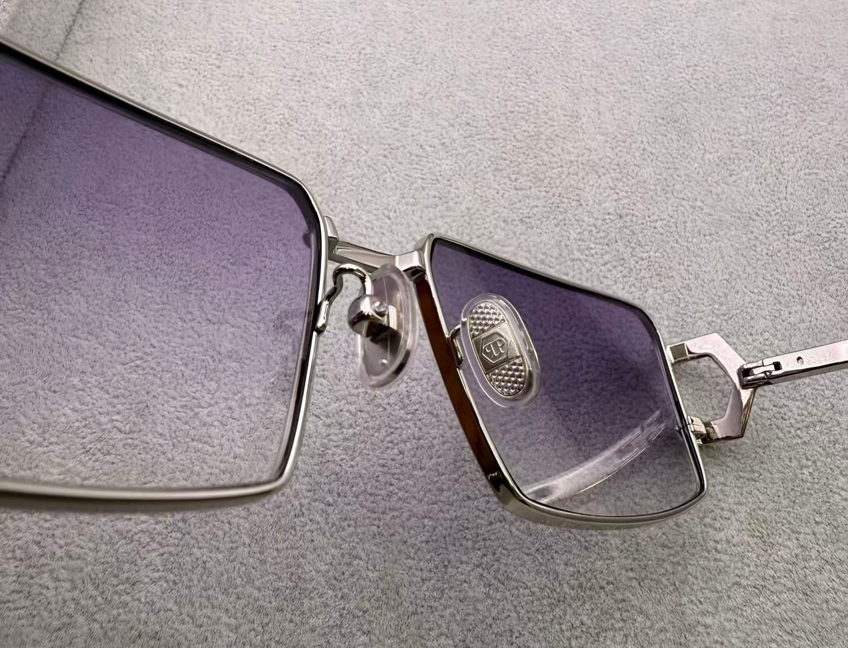 Philipp Plei 男女款太陽 方格墨鏡 size：58-18-145