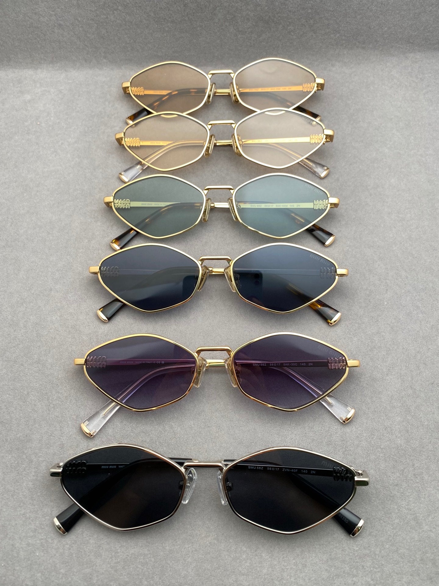 MIUMIU SMU56Z 尺寸 56口17-145