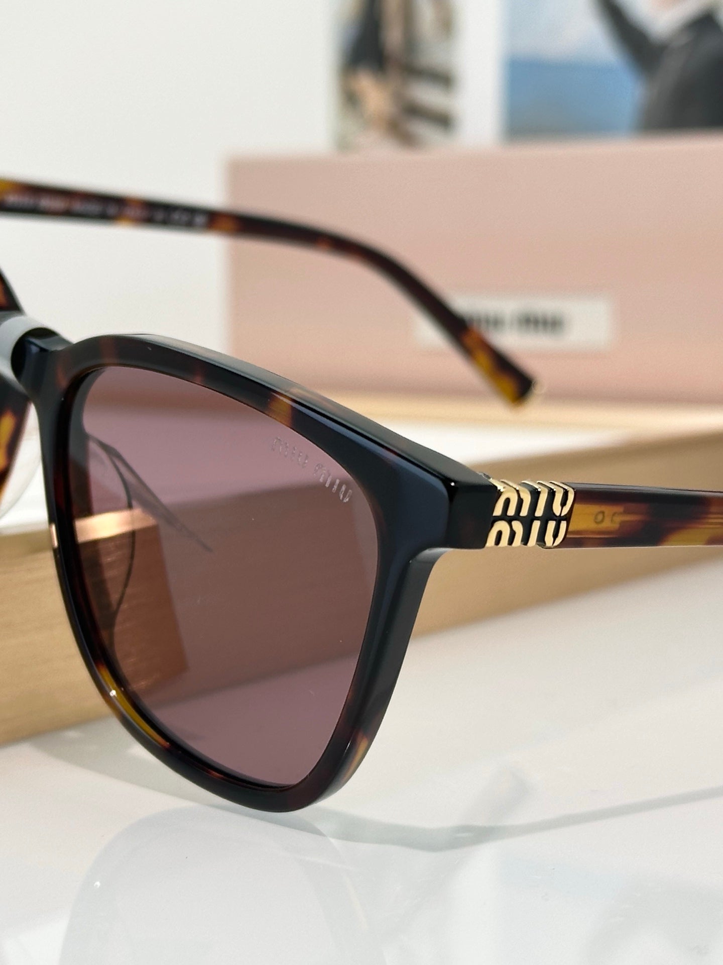 MiuMiu   SMU B03 Size ：53口16-140