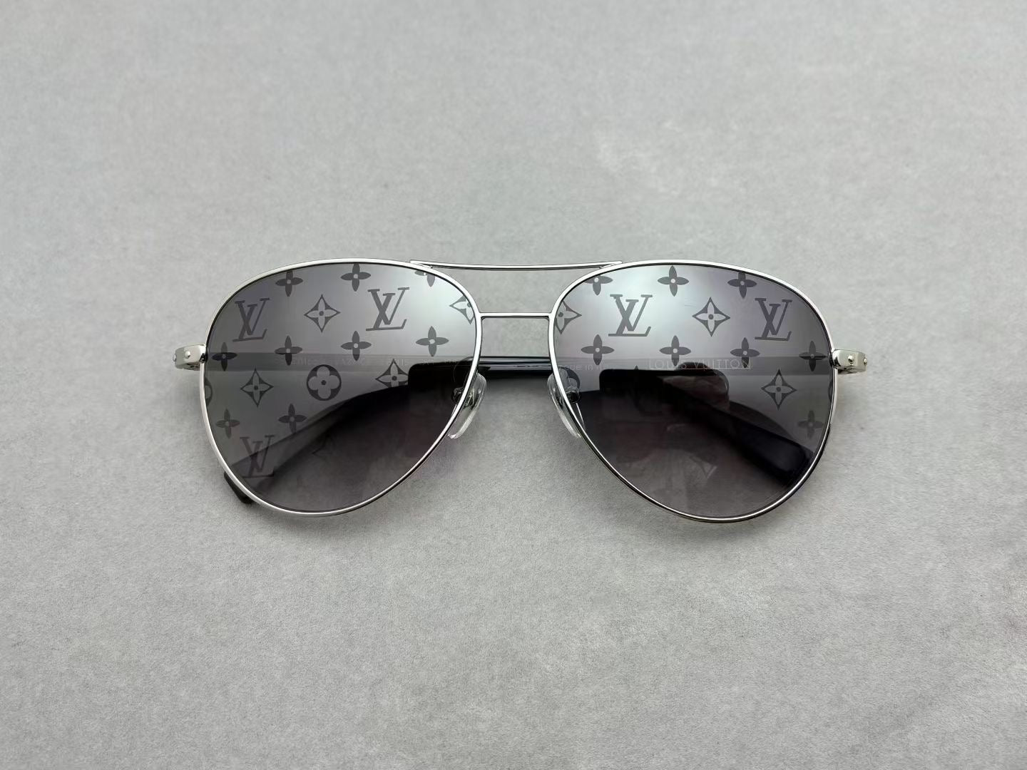 LV 男女款太陽眼鏡 金屬鍍18K金