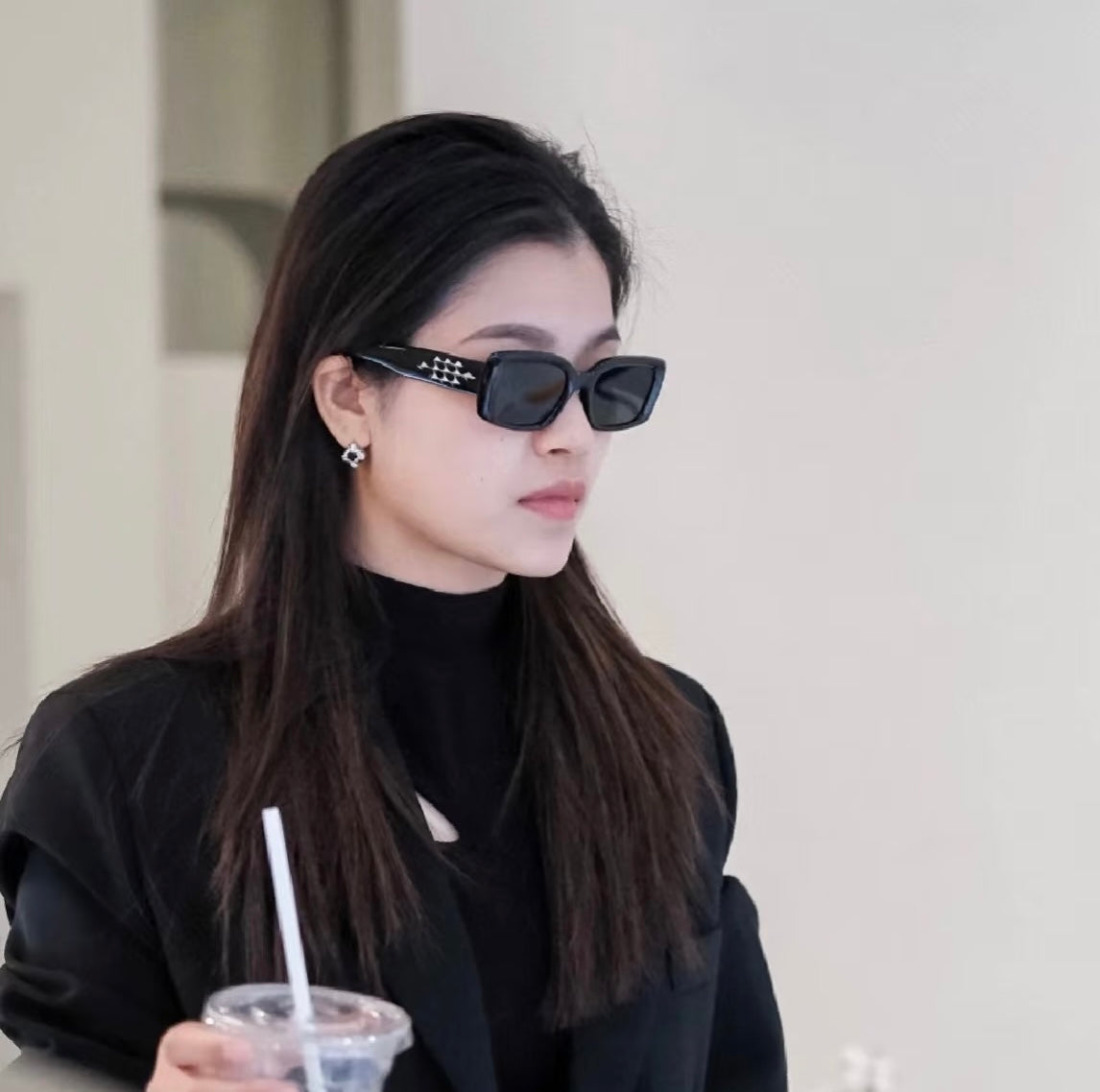 GM PARABOLA 男女款太陽眼鏡 新品 size：52-20-147