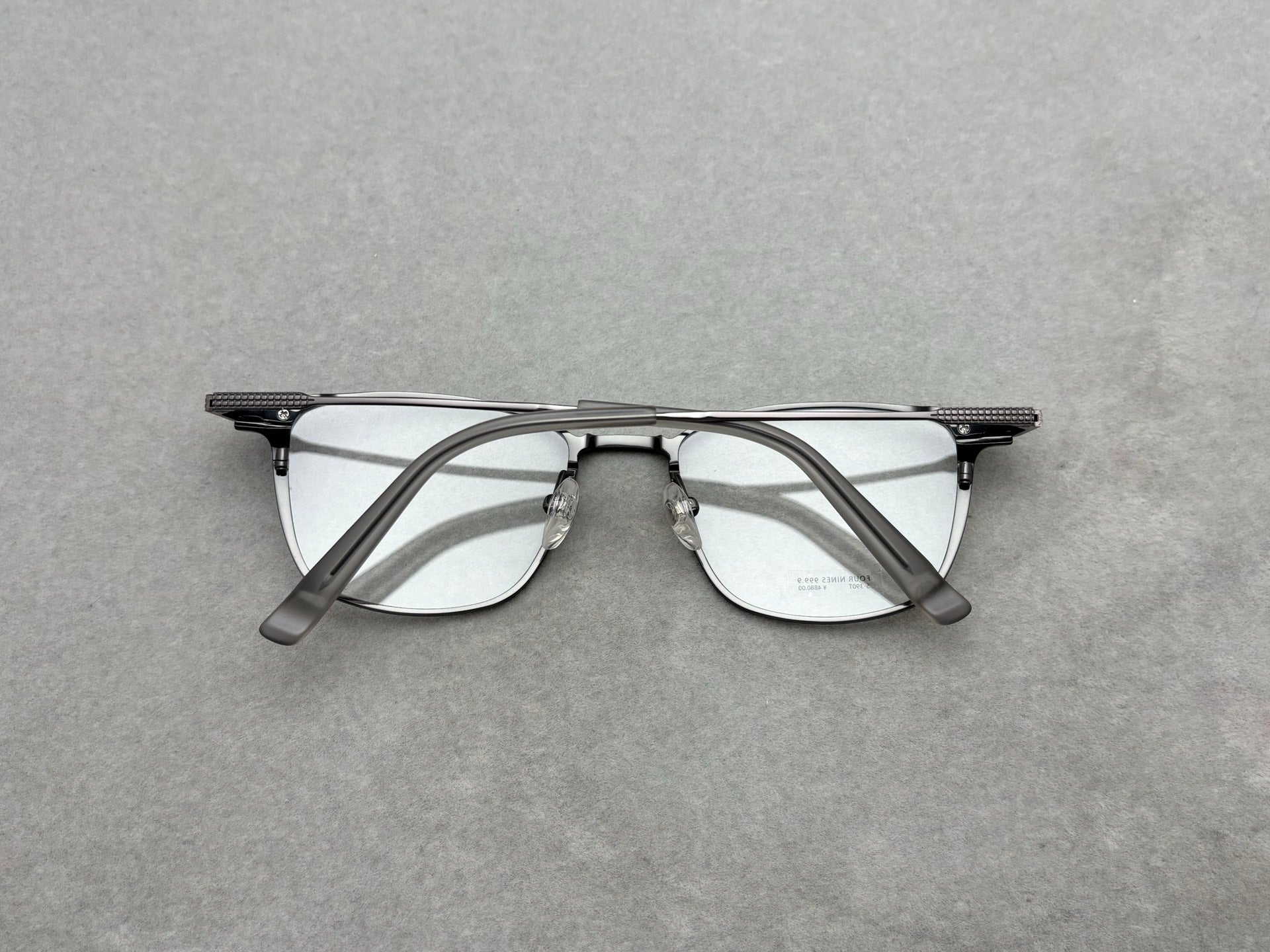 日本 999.9 男女眼鏡 純鈦 size：48-21-142總寬143框高42